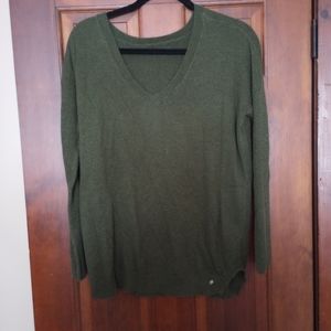 American Eagle Outfitters Sweater
